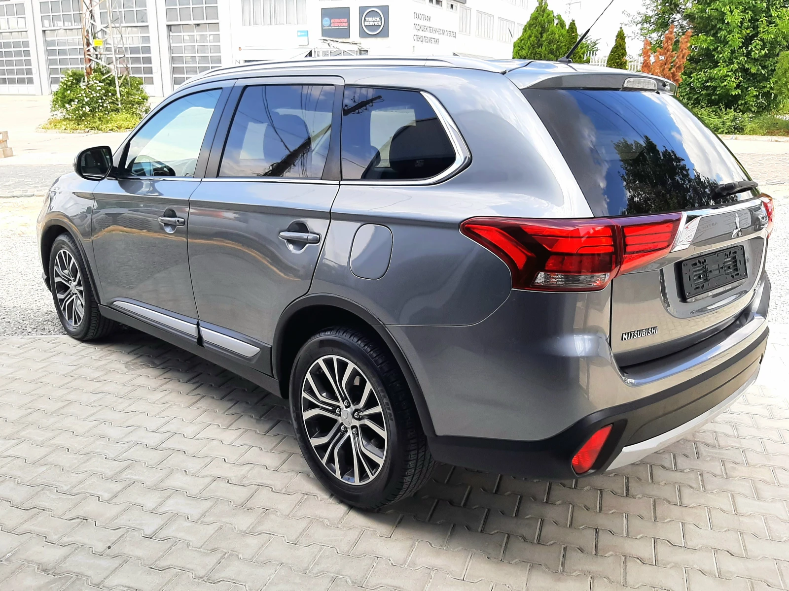 Mitsubishi Outlander 2.2DI-D F1 6+ 1* НАВИ* XENON* LED* КАМЕРА* КОЖА - изображение 6