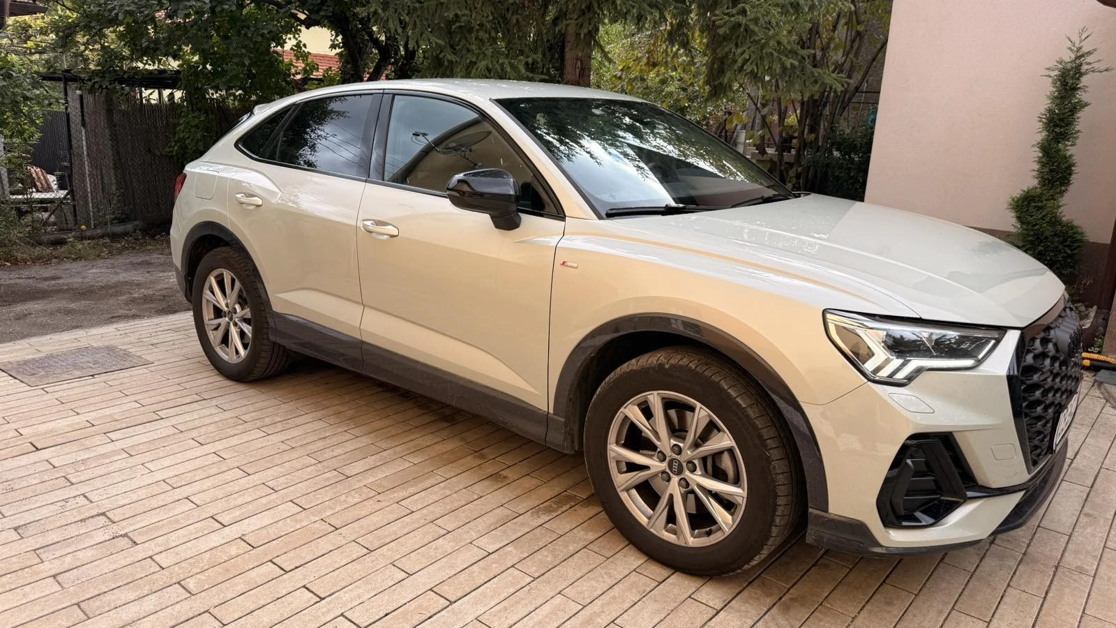 Audi Q3 40TDI S-Line 30000 km 4X4 - изображение 2