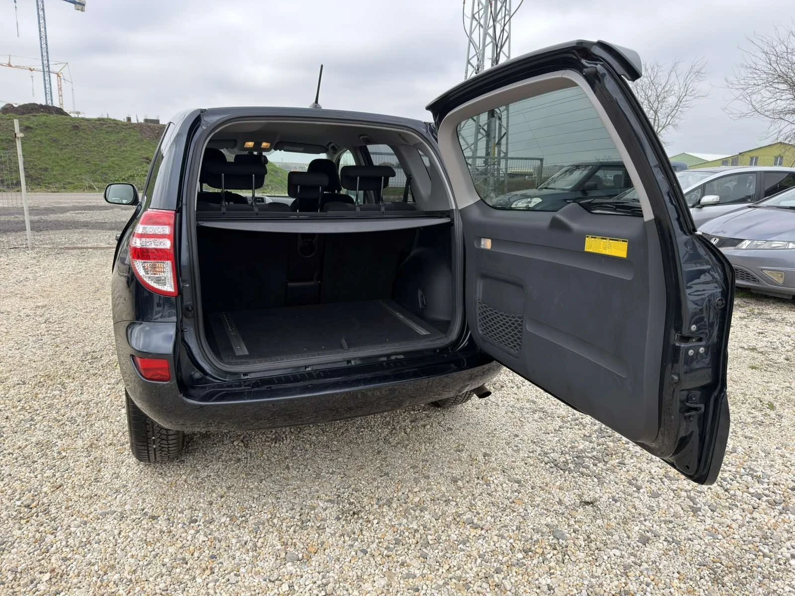 Toyota Rav4 2.0 VVT-i - изображение 8