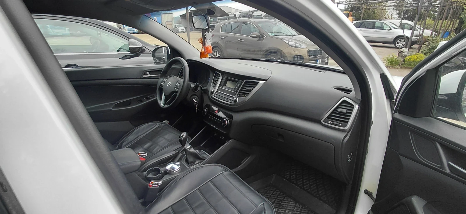 Hyundai Tucson, снимка 4 - Автомобили и джипове - 54164269