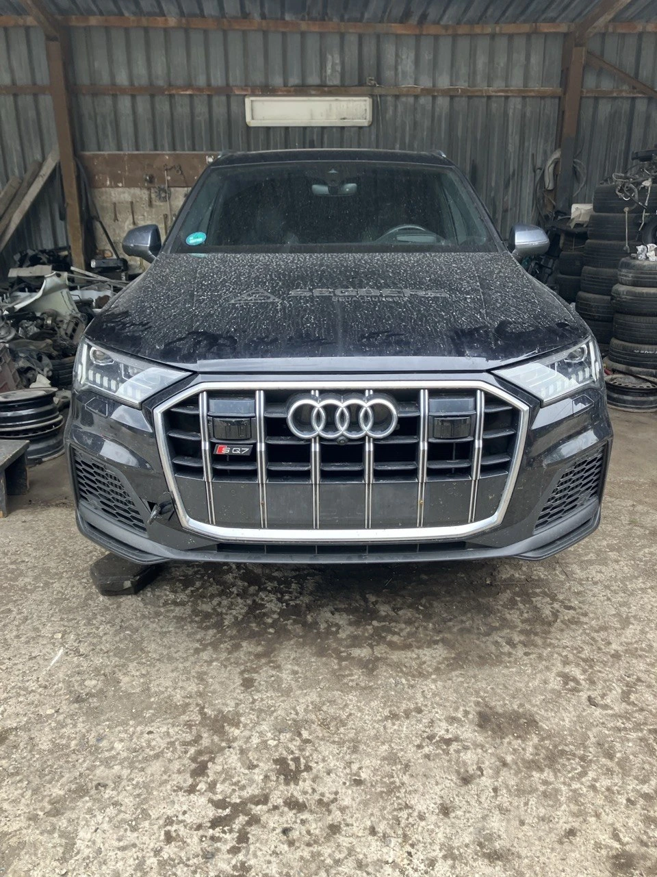 Audi SQ7 на части