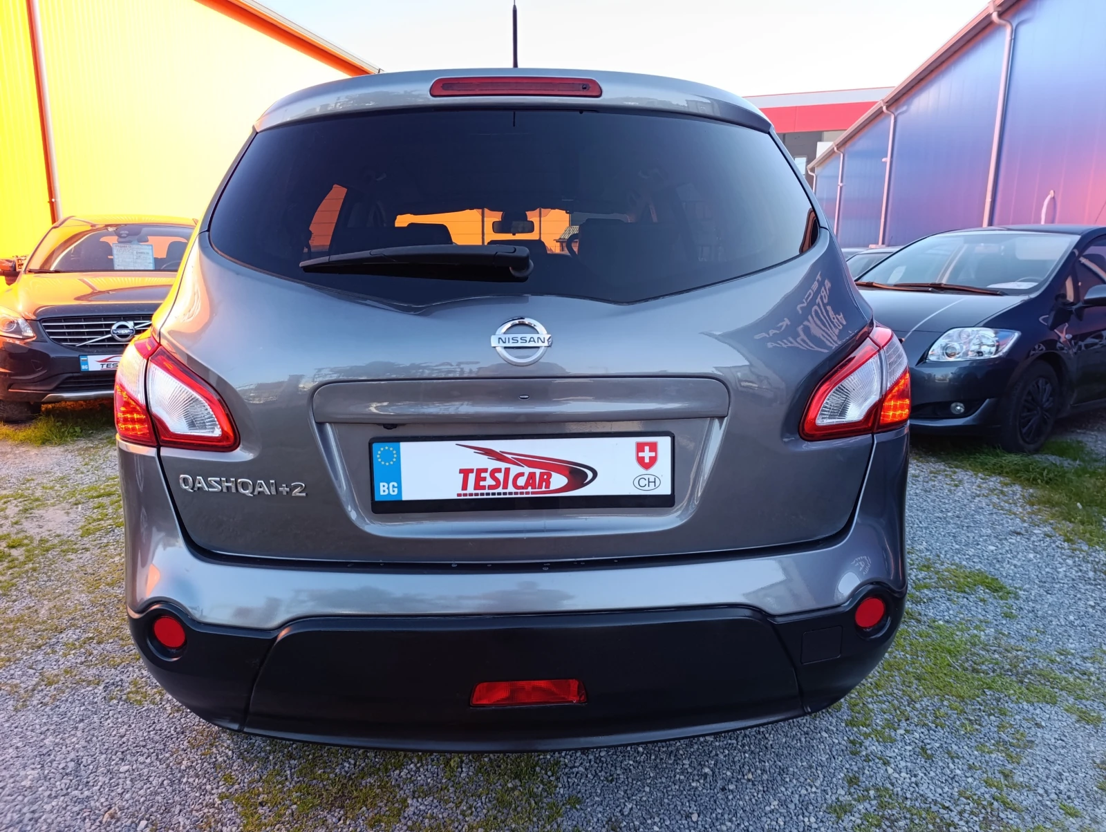 Nissan Qashqai + 2 2.0 4WD 7м., снимка 4 - Автомобили и джипове - 54456710