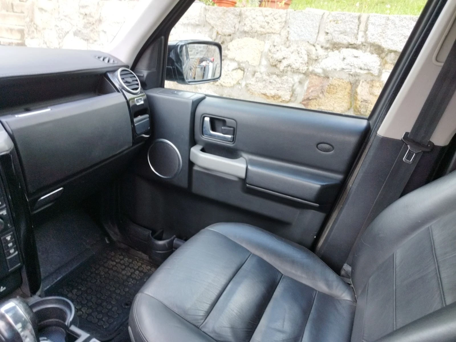 Land Rover Discovery, снимка 15 - Автомобили и джипове - 54512674