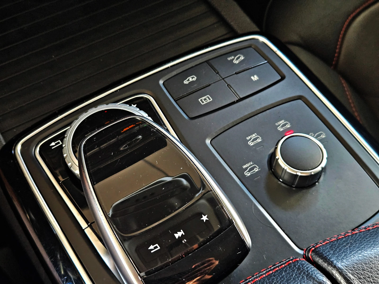 Mercedes-Benz GLE Coupe 350/COUPE/6.3AMG/CAMERA/HARMAN/KARDON/CAR PLAY/AM, снимка 12 - Автомобили и джипове - 56198168