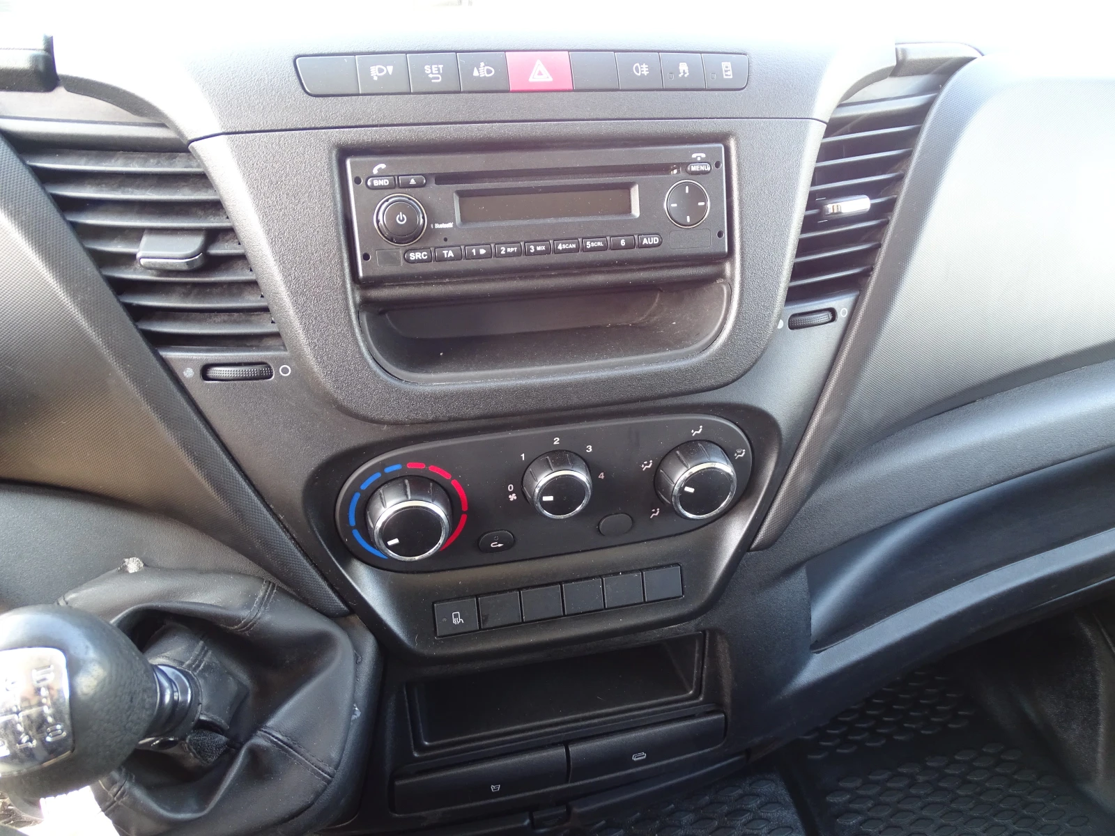 Iveco 35c15 3.0HPI  . * *  | Mobile.bg   12