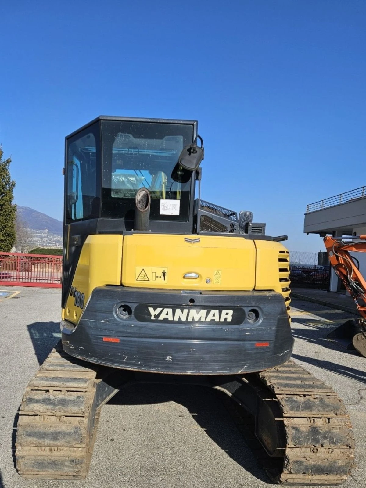 Други специализирани машини Друга YANMAR SV100  - изображение 6