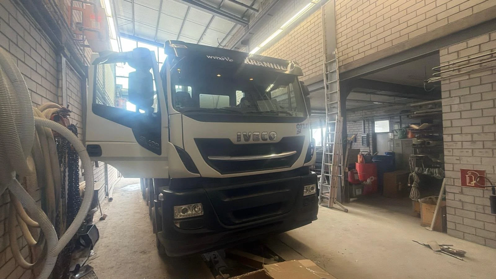 ����� ������ Iveco X-Way 400/Liebherr | Mobile.bg � ����������� 4