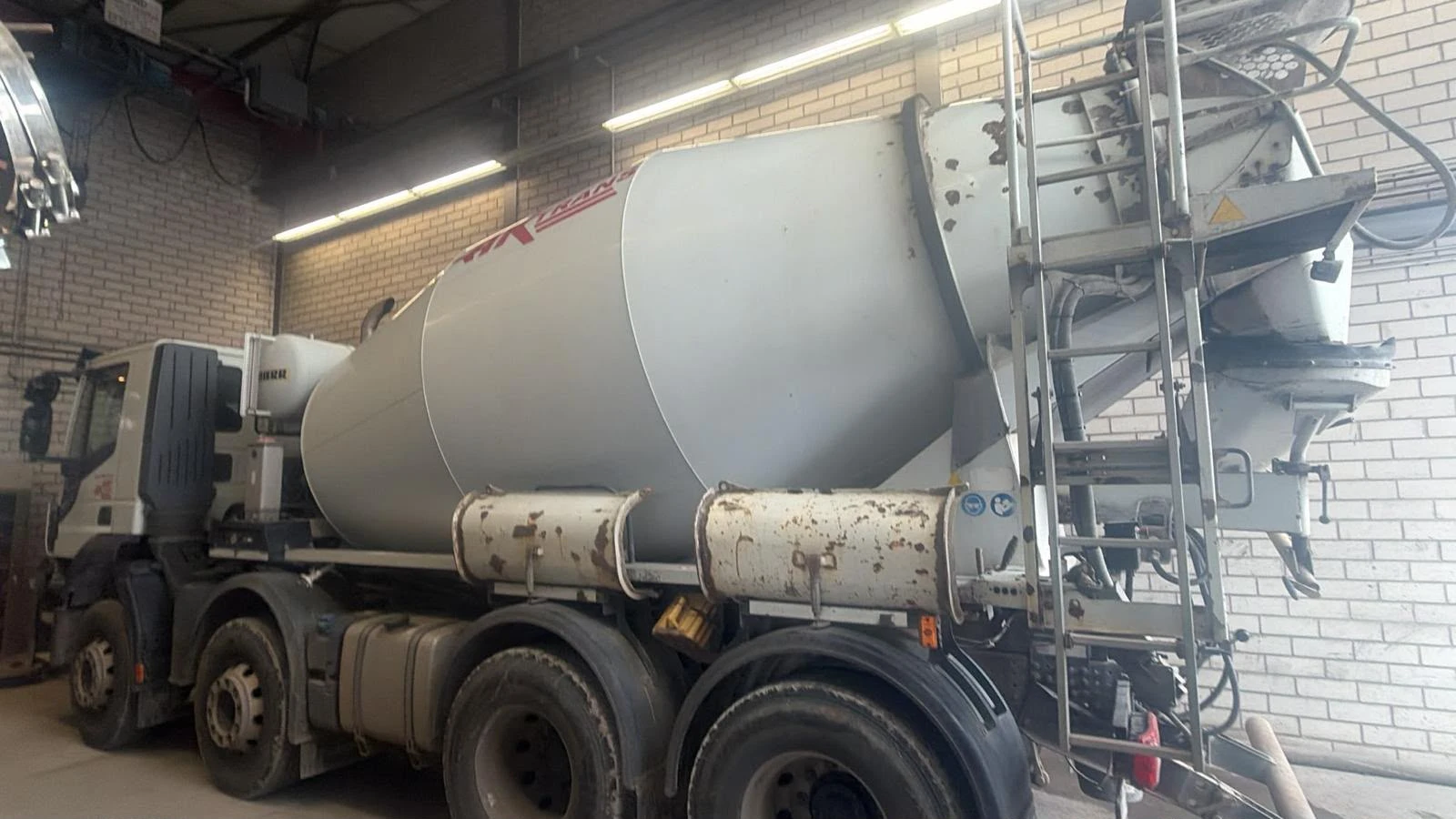 ����� ������ Iveco X-Way 400/Liebherr | Mobile.bg � ����������� 2