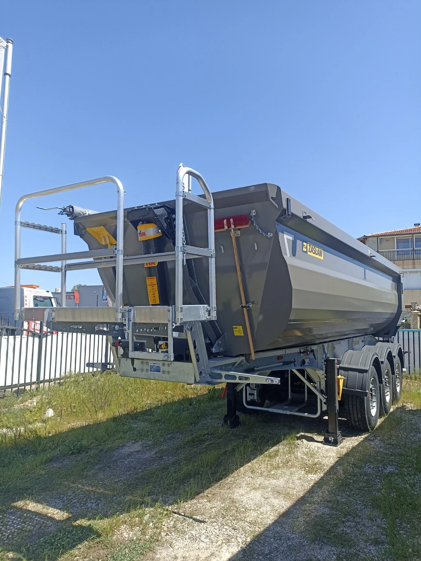  Zaslaw 253 | Mobile.bg   1