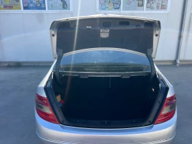 Mercedes-Benz C 320, снимка 9