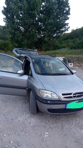 Opel Zafira, снимка 3 - Автомобили и джипове - 44389908