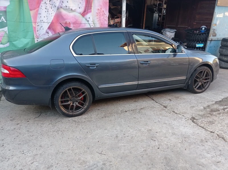 Skoda Superb 2.0TDI 170к DSJ, снимка 15 - Автомобили и джипове - 46668158