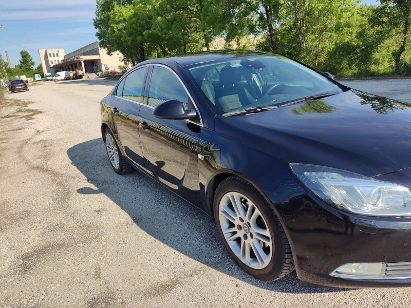 Opel Insignia, снимка 2 - Автомобили и джипове - 47246217