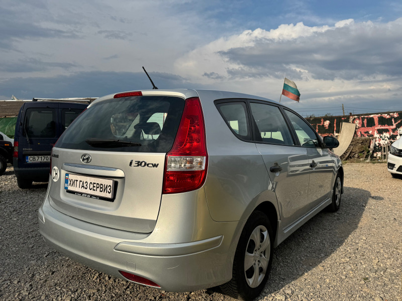 Hyundai I30 1.6 16v FACE CW, снимка 6 - Автомобили и джипове - 46686917