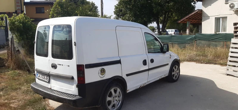 Opel Combo Товарен, снимка 4 - Автомобили и джипове - 47117929