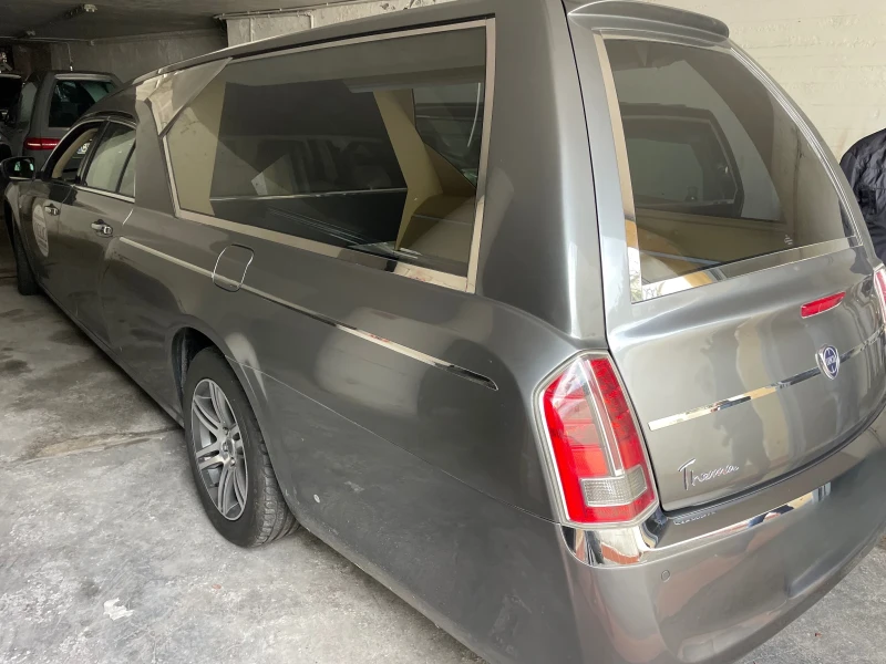 Lancia Thema Отлично Състояние Катафалка, снимка 3 - Автомобили и джипове - 47669462