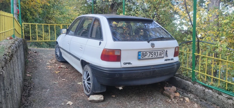 Opel Astra 1.6 газ, снимка 6 - Автомобили и джипове - 47801595