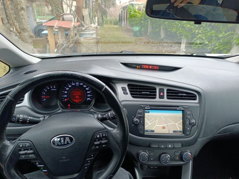 Kia Ceed, снимка 11 - Автомобили и джипове - 48980051