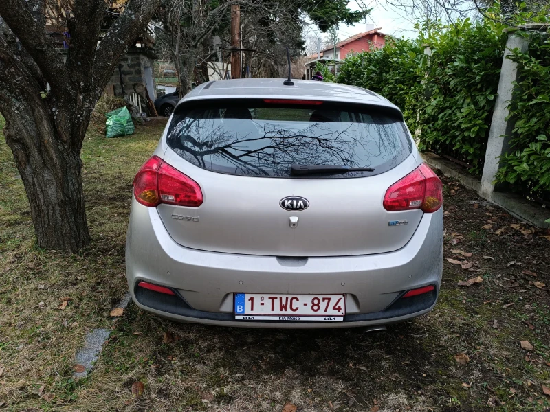 Kia Ceed, снимка 5 - Автомобили и джипове - 48980051