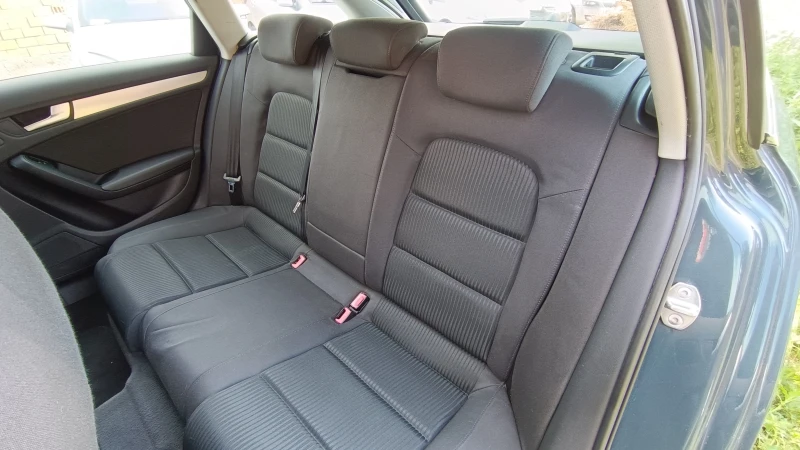 Audi A4 2.0 TDI !!!! ПЕРФЕКТНА !!!!, снимка 13 - Автомобили и джипове - 51272307