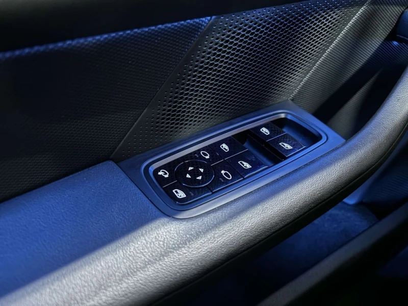 Porsche Taycan * 4S / 4S with Performance Pack, снимка 17 - Автомобили и джипове - 53099879