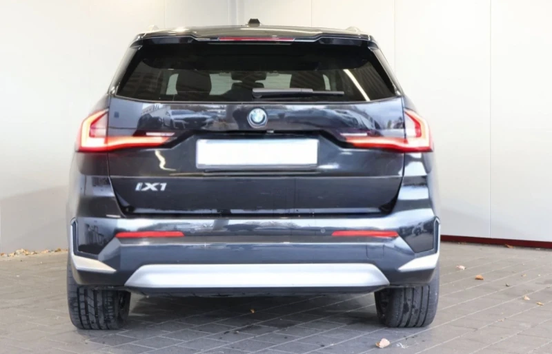 BMW iX1 30XD/HUD/H&K/360/PANO/LED/KEY/MEMO, снимка 4 - Автомобили и джипове - 53299720