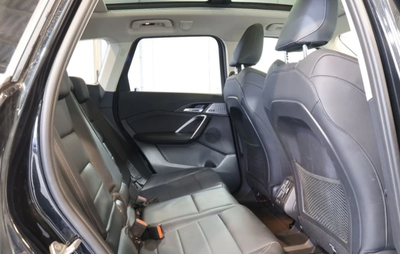 BMW iX1 30XD/HUD/H&K/360/PANO/LED/KEY/MEMO, снимка 15 - Автомобили и джипове - 53299720
