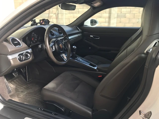 Porsche Cayman 718 - изображение 6