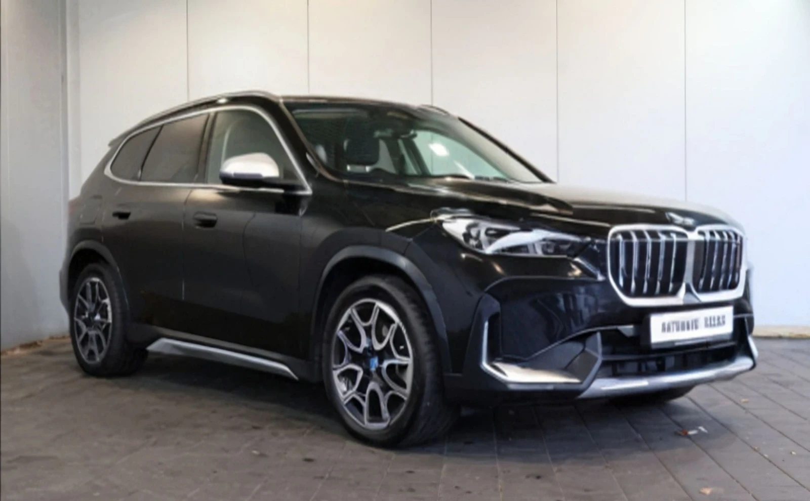 BMW iX1 30XD/HUD/H&K/360/PANO/LED/KEY/MEMO, снимка 1