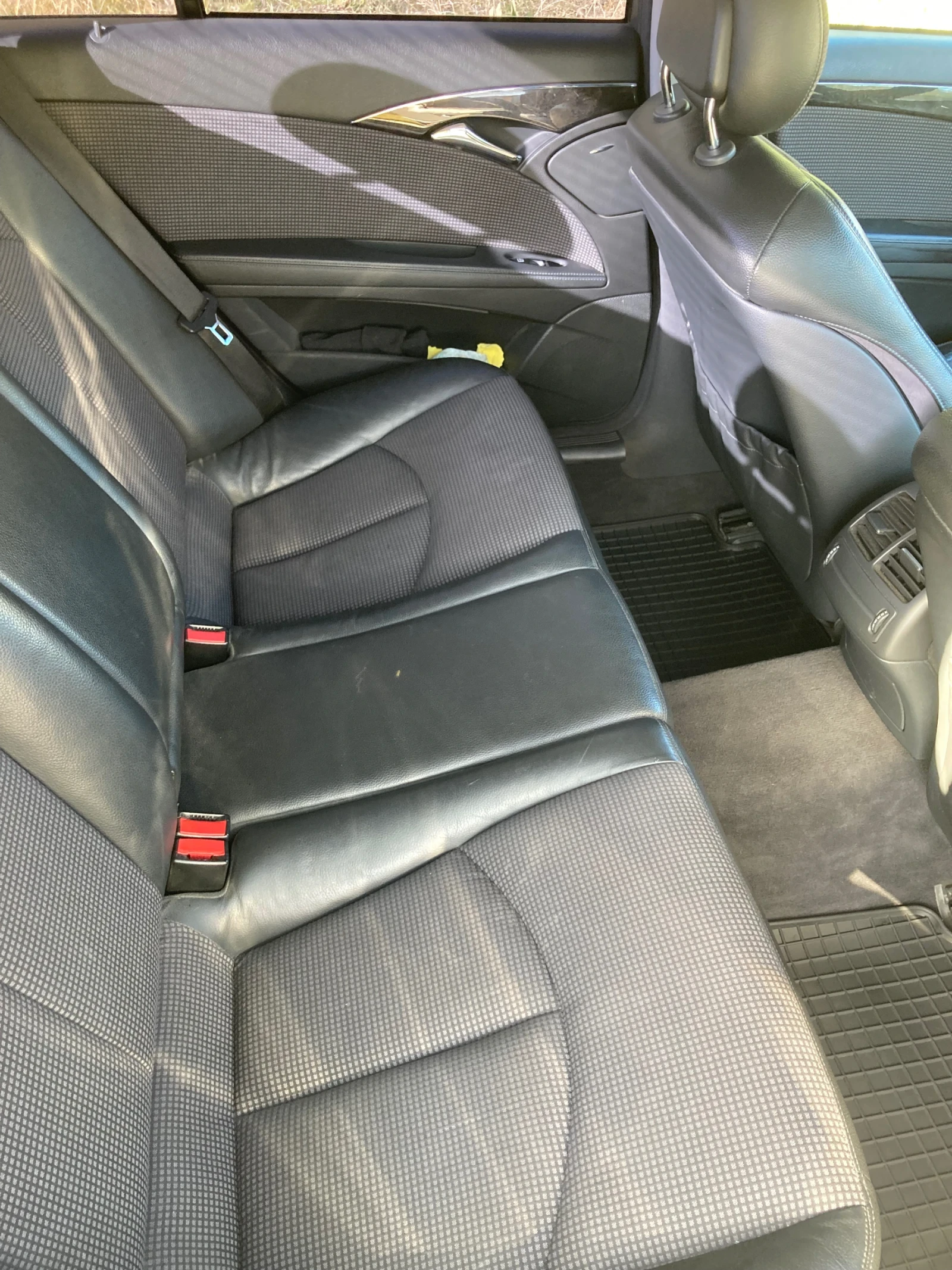 Mercedes-Benz E 320  - изображение 10