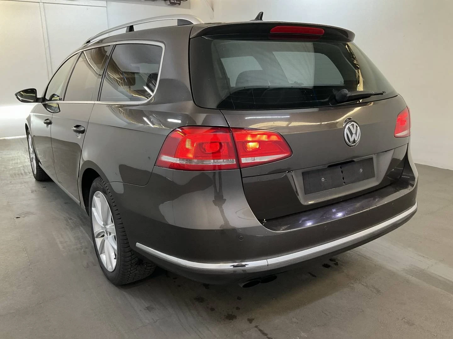 VW Passat 2.0 TDI Германия Нави Автомат Кожа Реални КМ ТОП - изображение 3