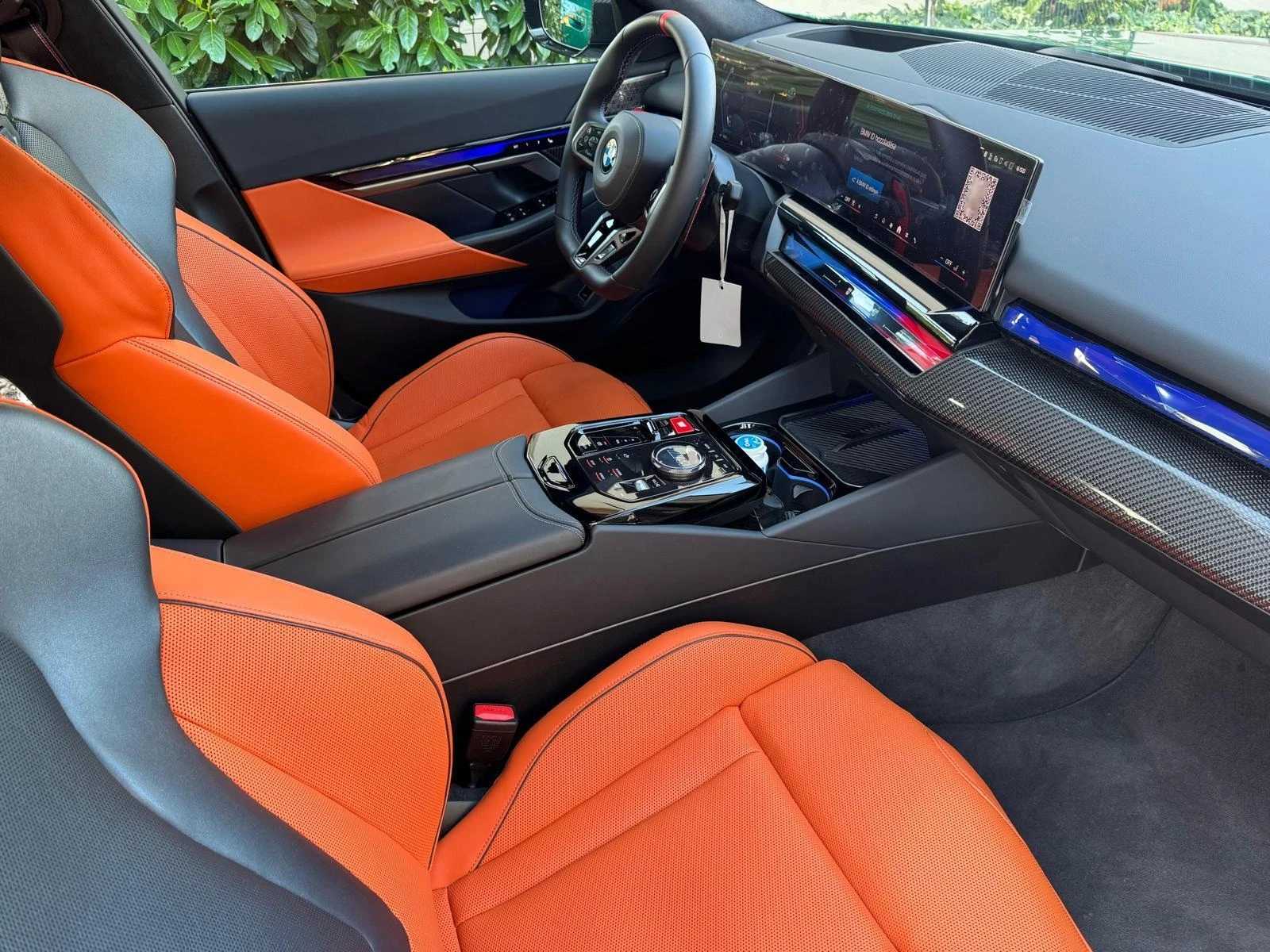 BMW M5 4.4 V8 xDrive - изображение 9