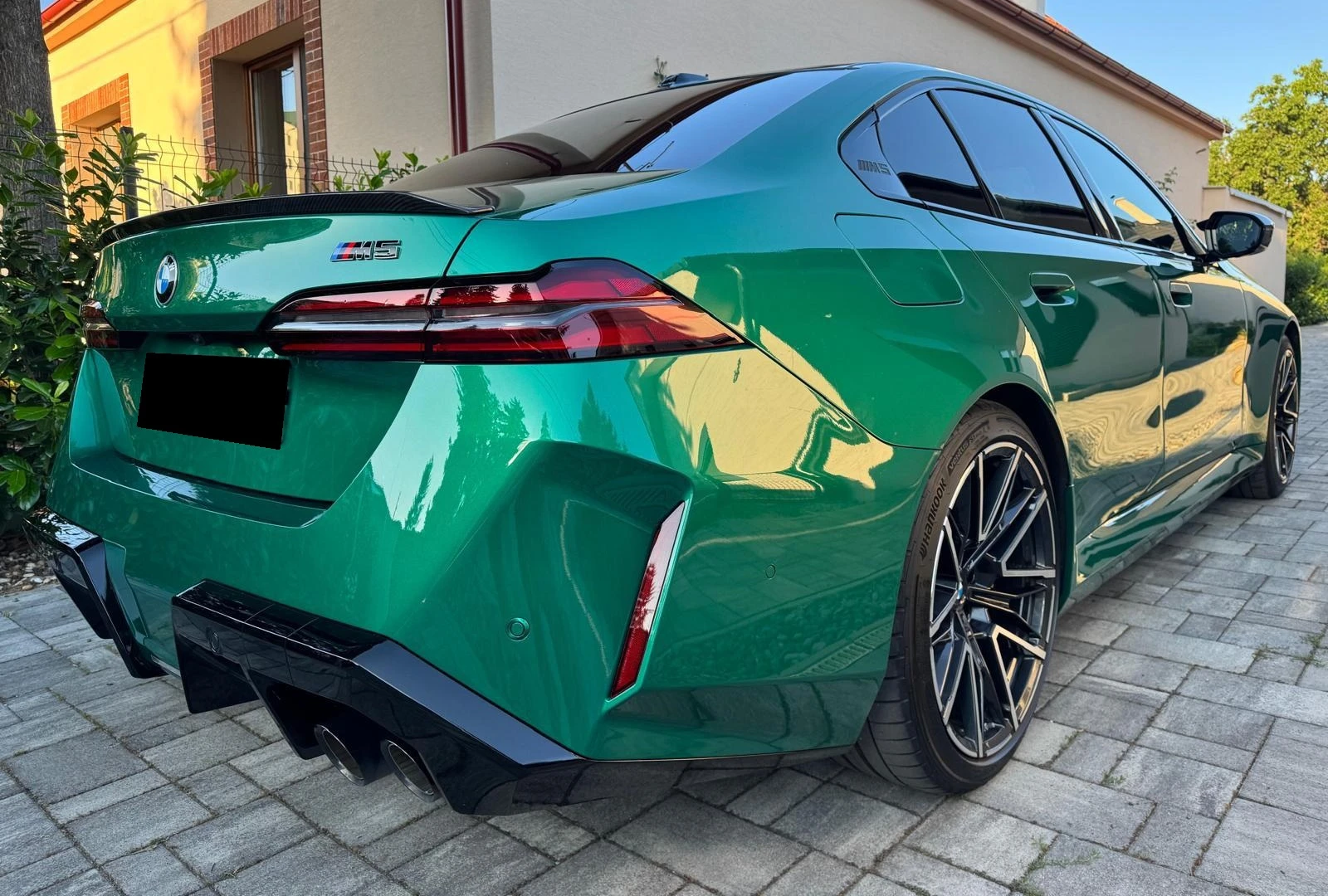 BMW M5 4.4 V8 xDrive - изображение 4