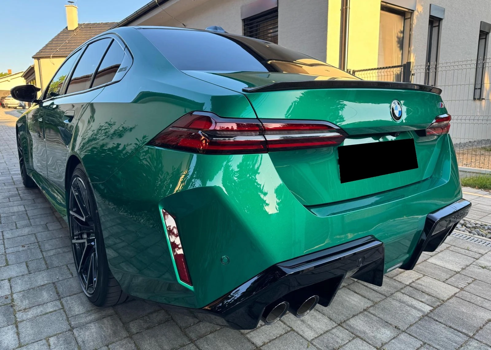 BMW M5 4.4 V8 xDrive - изображение 6