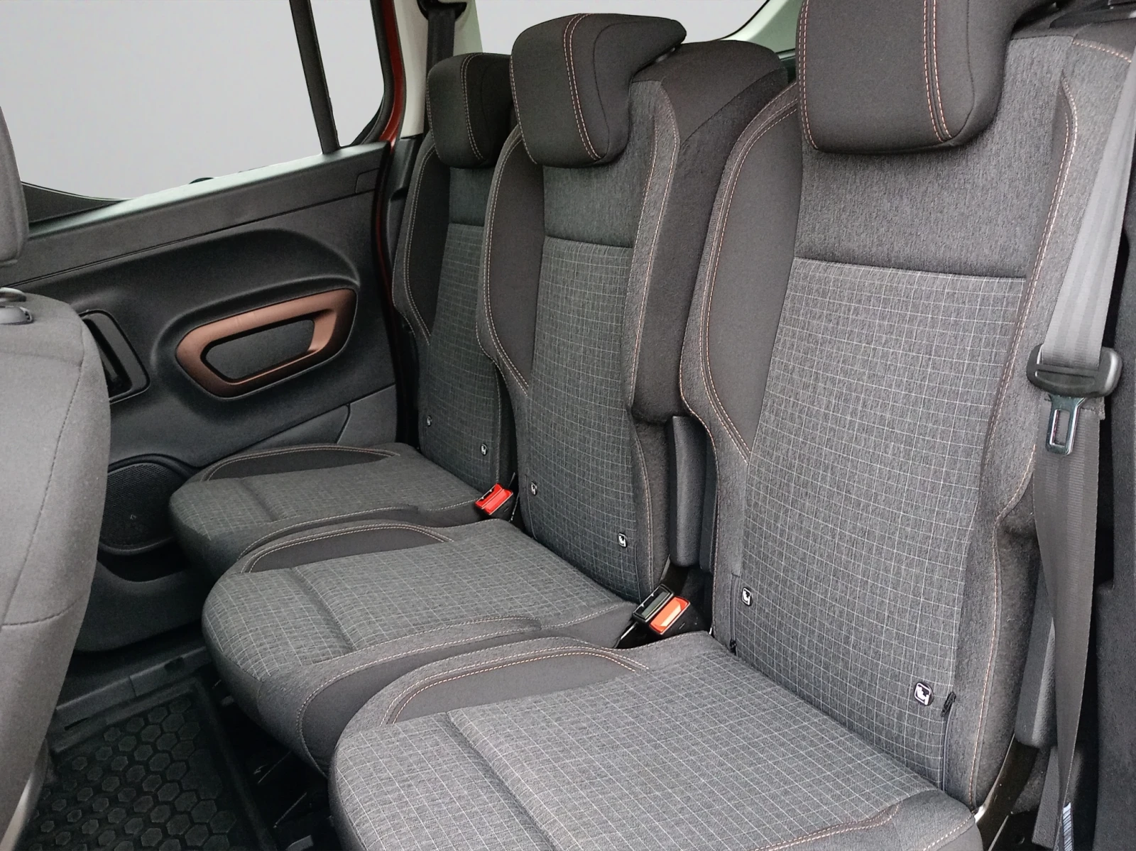 Peugeot Rifter MPV Long GT Line 1.5 BlueHDI 130 EAT8 E6 | Mobile.bg � ����������� 11