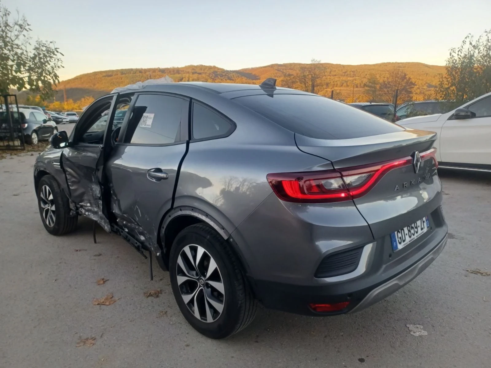 Renault Arkana 1.3 Euro 6 AVTOMAT - изображение 8