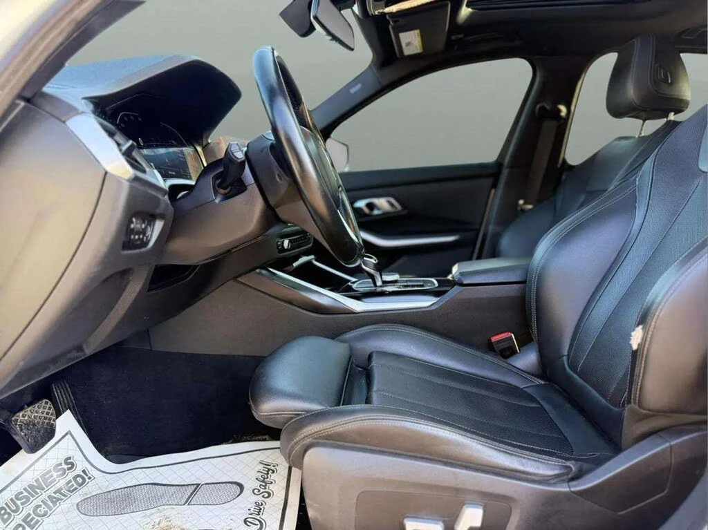 BMW 330 3 Series 330i xDrive AWD * АвтокКредит (ЦЕНА ДО БГ, снимка 7 - Автомобили и джипове - 53724812