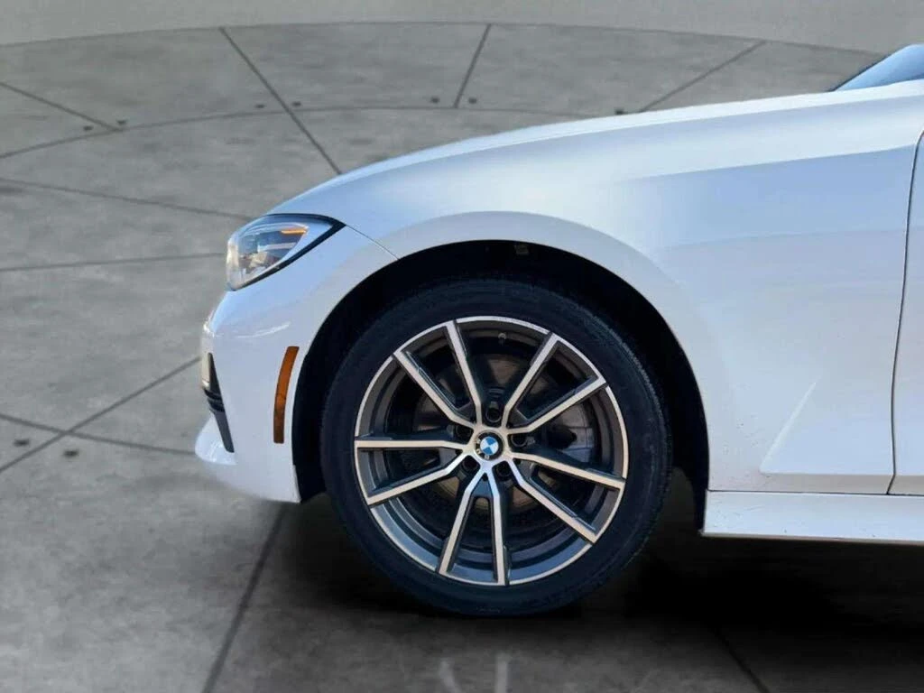 BMW 330 3 Series 330i xDrive AWD * АвтокКредит (ЦЕНА ДО БГ, снимка 3 - Автомобили и джипове - 53724812