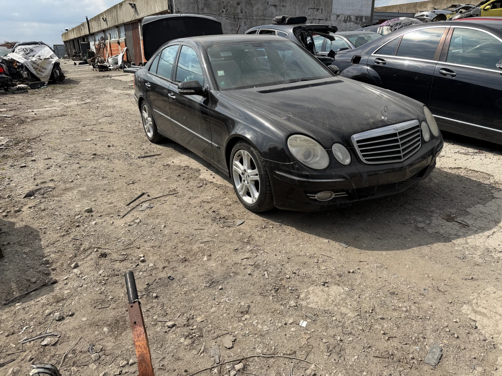 Mercedes-Benz E 320 cdi, снимка 2 - Автомобили и джипове - 53851337