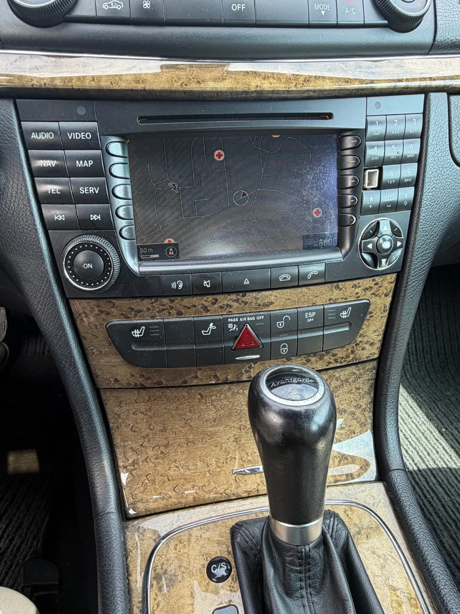 Mercedes-Benz E 320 cdi, снимка 9 - Автомобили и джипове - 53851337