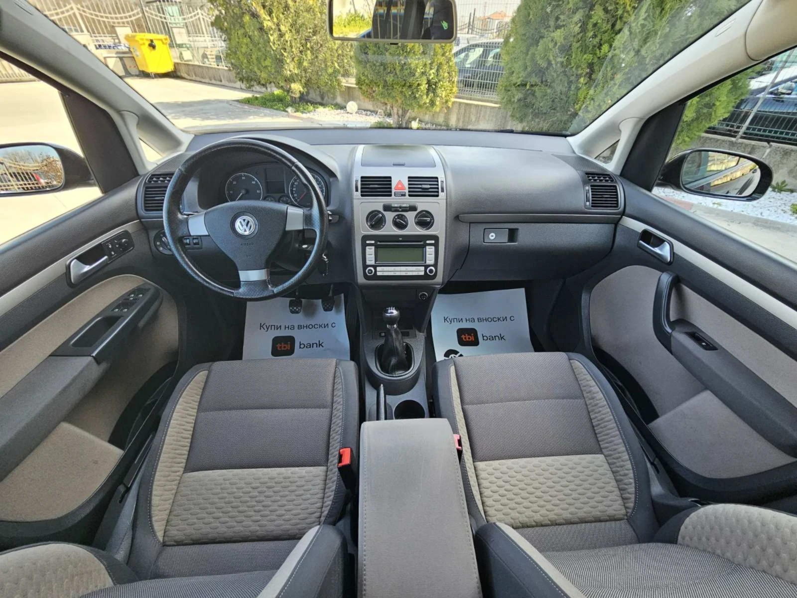 VW Touran 1.9 TDI/ CROSS TOURAN/ 6 СКОРОСТИ, снимка 9 - Автомобили и джипове - 53918259