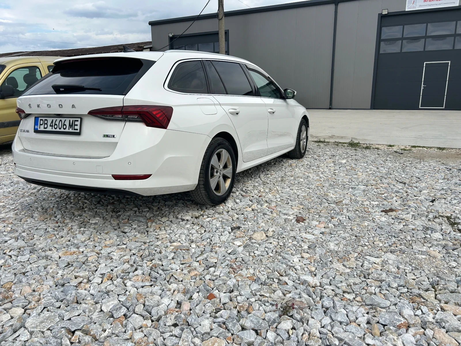 Skoda Octavia G-TEC, снимка 10 - Автомобили и джипове - 54148746