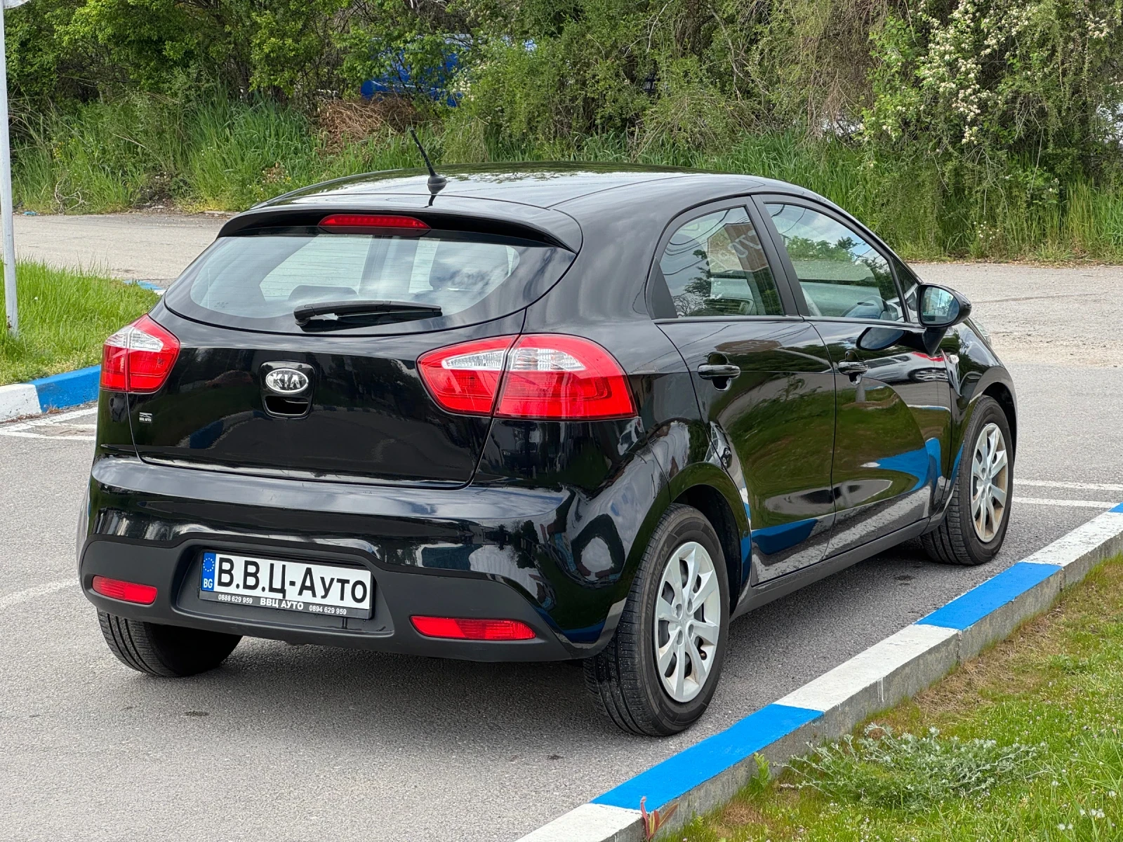 Kia Rio 1.2Бензин , снимка 4 - Автомобили и джипове - 54401931
