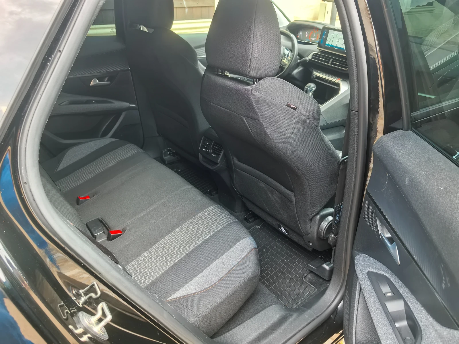 Peugeot 3008 1.5BlueHDI GT line , снимка 9 - Автомобили и джипове - 55019657