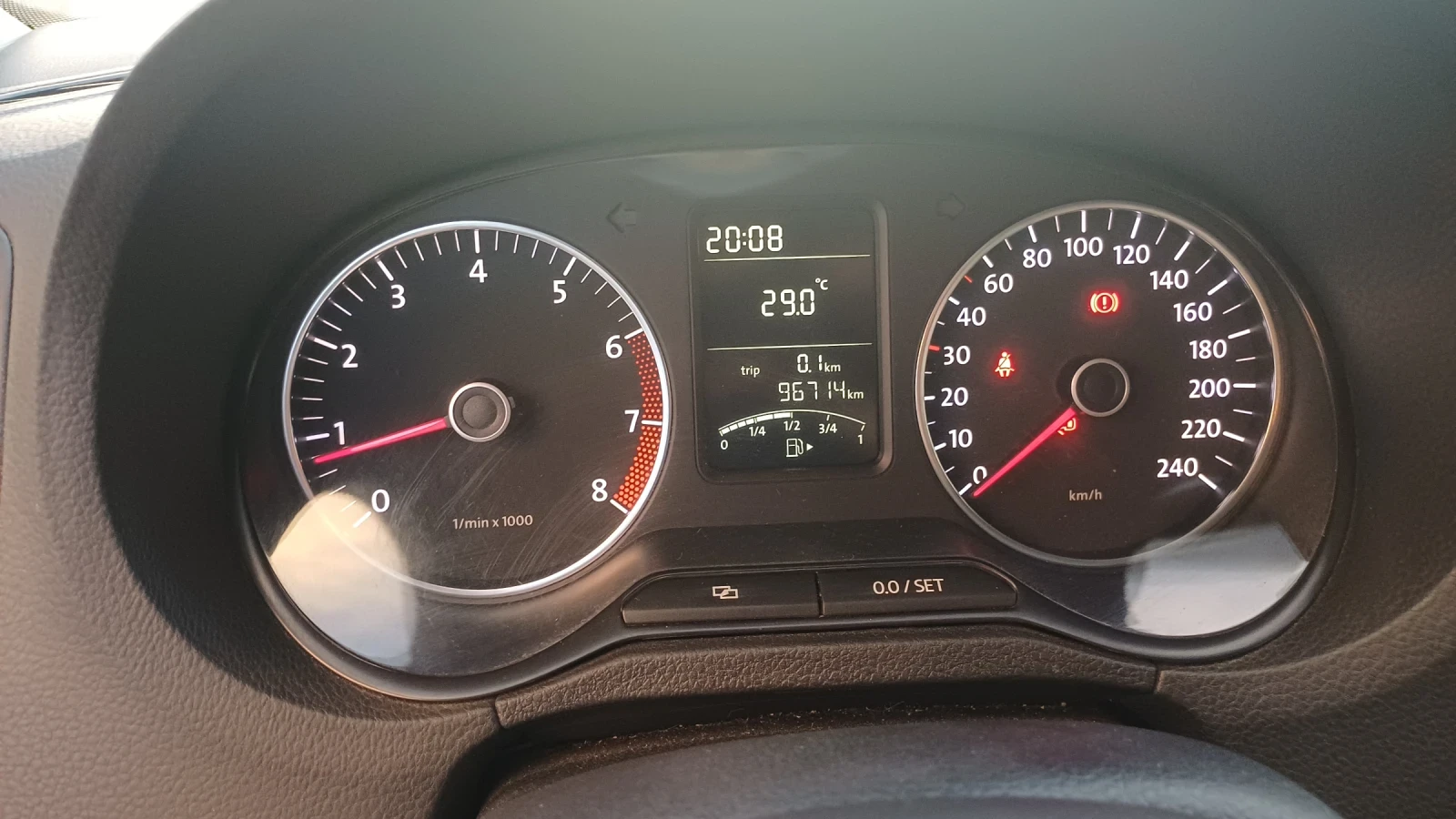 VW Polo 1.4LPG 96 000km, снимка 7 - Автомобили и джипове - 55094400