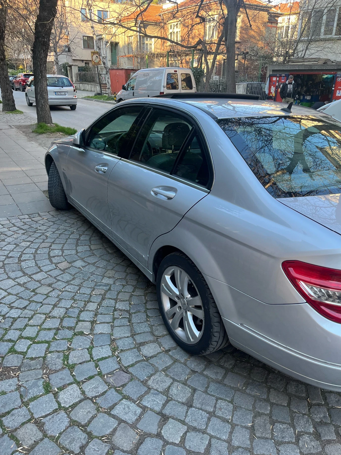 Mercedes-Benz C 320, снимка 4 - Автомобили и джипове - 56249046