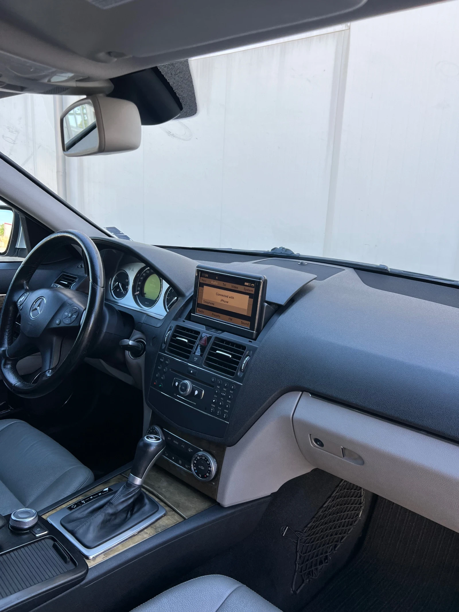 Mercedes-Benz C 320, снимка 8 - Автомобили и джипове - 56249046