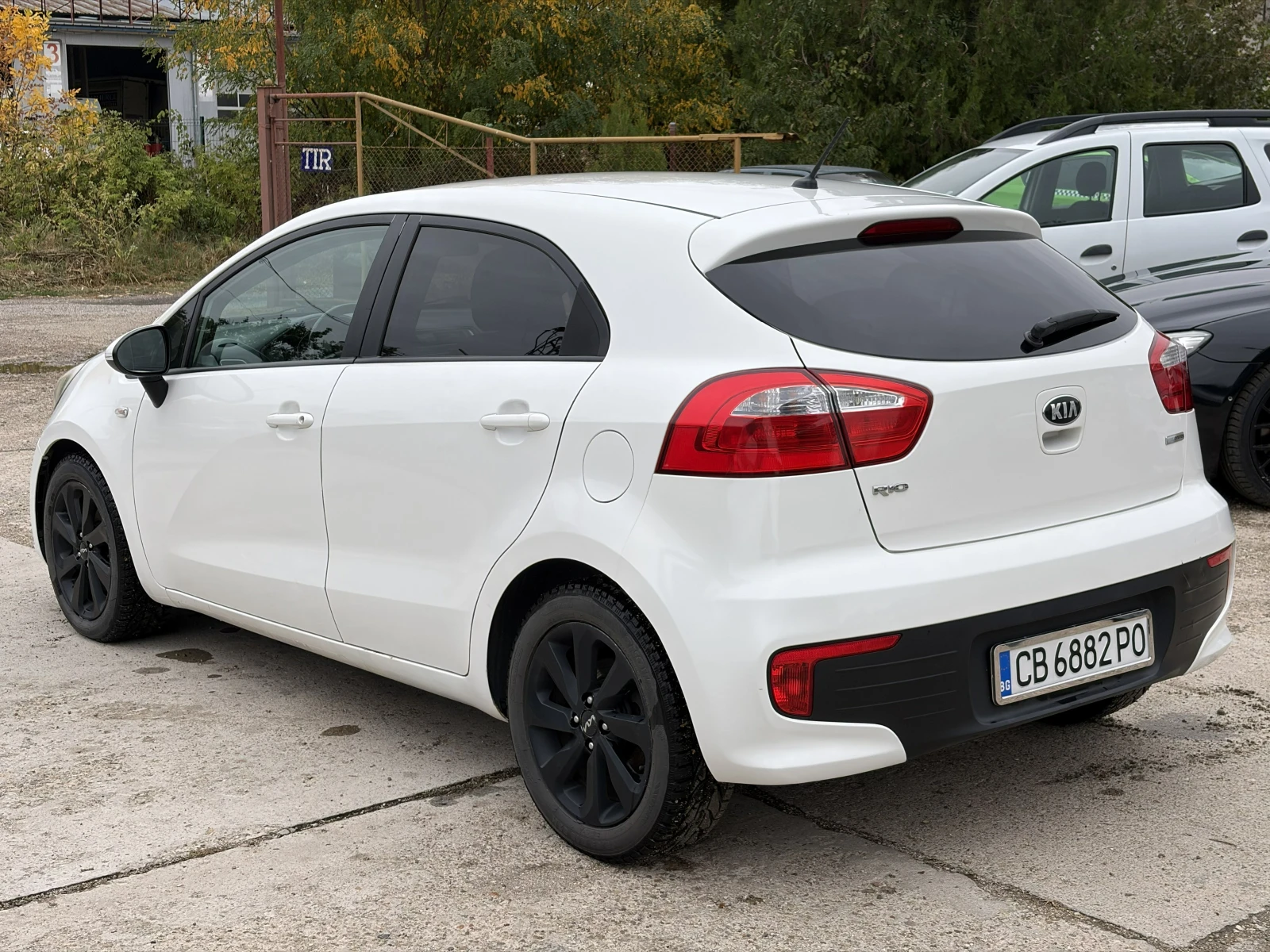 Kia Rio 1.1 CRDI, снимка 4 - Автомобили и джипове - 56462890