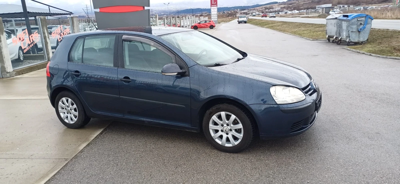 VW Golf 1.6, снимка 6 - Автомобили и джипове - 56510268