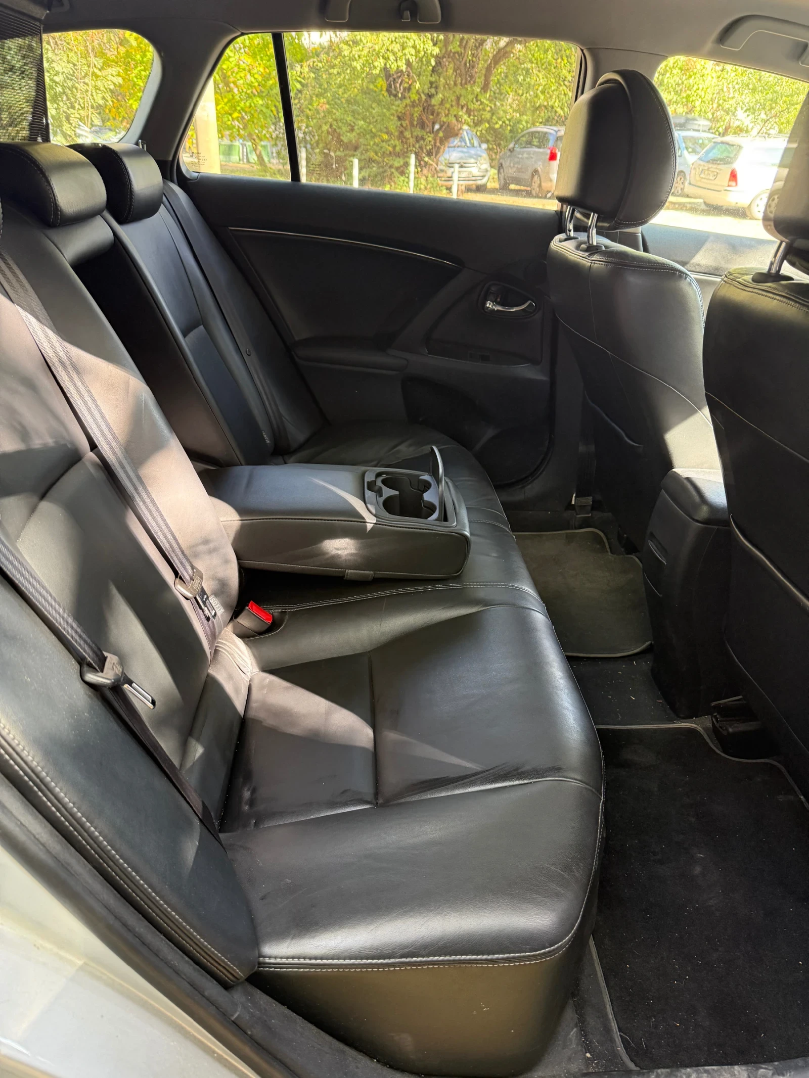 Toyota Avensis 2.0 ������/��� | Mobile.bg � ����������� 7